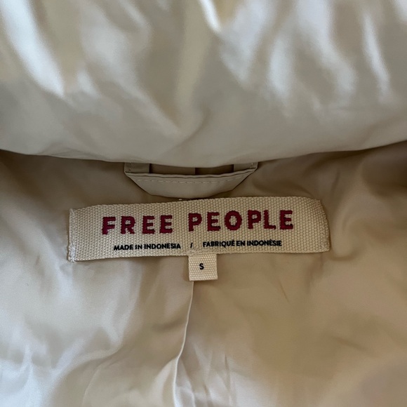 Free People Cream Dreamers Puffa Vest - Picture 2 of 2